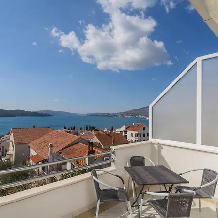 Apartmani Branka Trogir Exterior photo